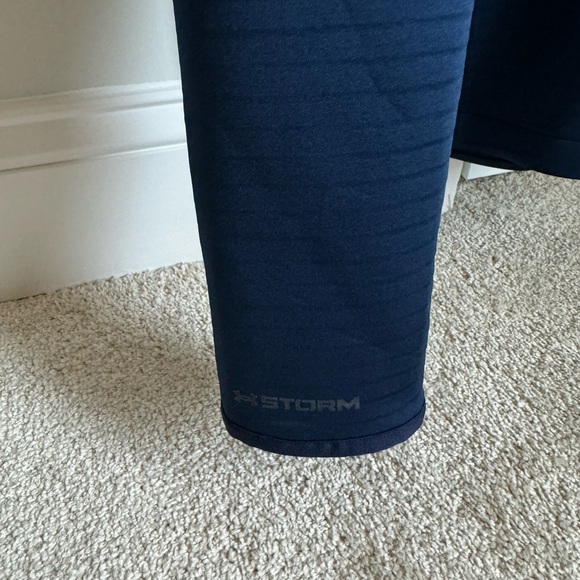 Men’s Under Armour Golf Half Zip - Picture 4 of 4